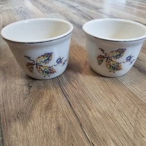 Set of 2 vintage petit bowls